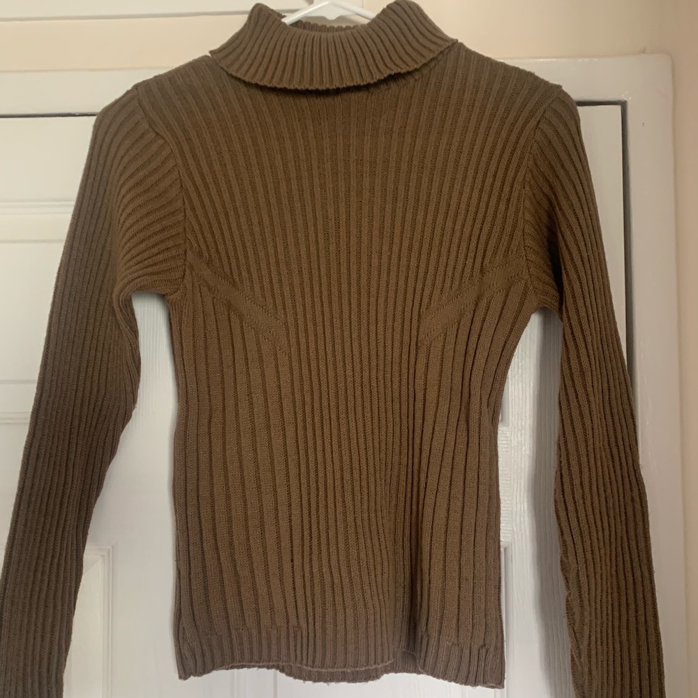 Vintage Brown turtle neck